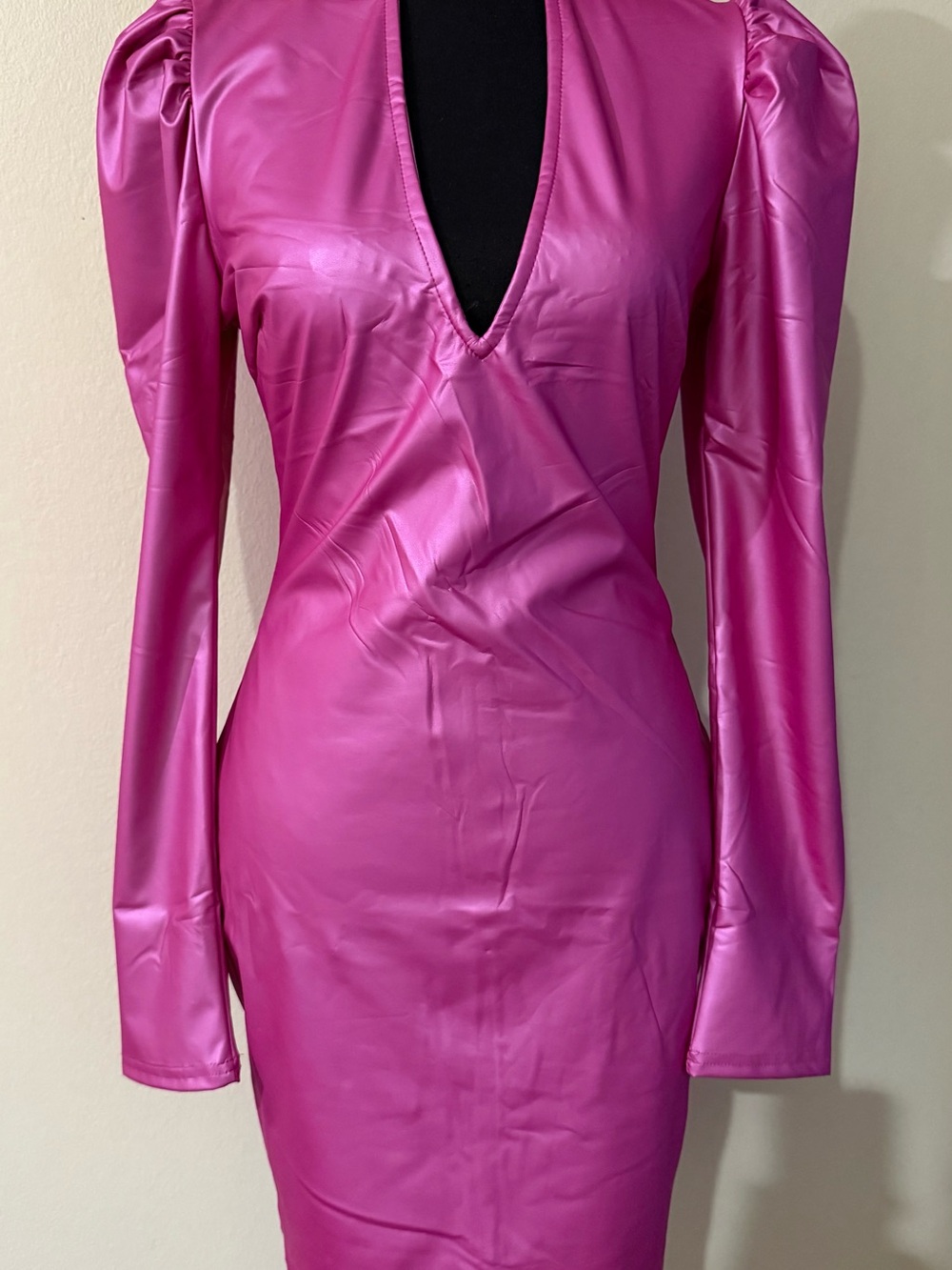 Fitted V-Neck Long Sleeve Dress in Hot Pink size S new with out tag . - Picture 3 of 16